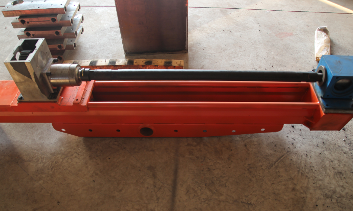 長治架柱式液壓回轉(zhuǎn)鉆機型號 特制齒輪箱功率高