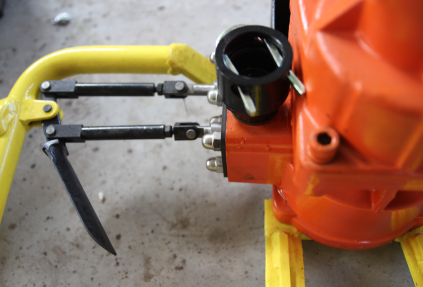 臨近五一天氣熱 啟睿氣動手持鉆機賣的火