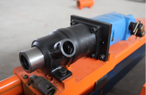 咸陽架柱式液壓回轉(zhuǎn)鉆機(jī) 我們不一樣~~~