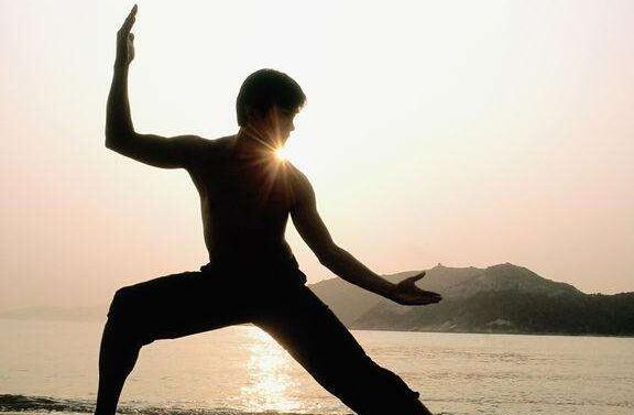 不管傳統(tǒng)武術的是是非非，啟睿更關心礦用鉆機這片江湖