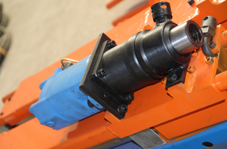 【內蒙古】架柱式液壓回轉鉆機——你是我心中最美的云彩!