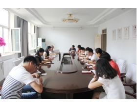 標題:第二黨支部開展“兩學(xué)一做”專題教育學(xué)習(xí)會
瀏覽次數(shù):3181
發(fā)表時間:2016-08-03