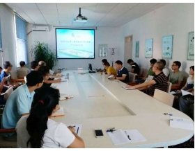 標(biāo)題：國家草原畜牧業(yè)裝備工程技術(shù)研究中心召開2017年第二季度工作會議
瀏覽次數(shù)：3531
發(fā)表時間：2017-07-18