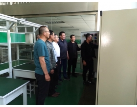 標(biāo)題：內(nèi)蒙古華德新技術(shù)有限公司100kW光伏并網(wǎng)系統(tǒng)順利通過驗(yàn)收正式并入電網(wǎng)送電
瀏覽次數(shù)：3105
發(fā)表時(shí)間：2020-05-29