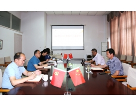 標題：呼和浩特分院召開黨委理論中心組集體學習會
瀏覽次數(shù)：2920
發(fā)表時間：2020-06-17